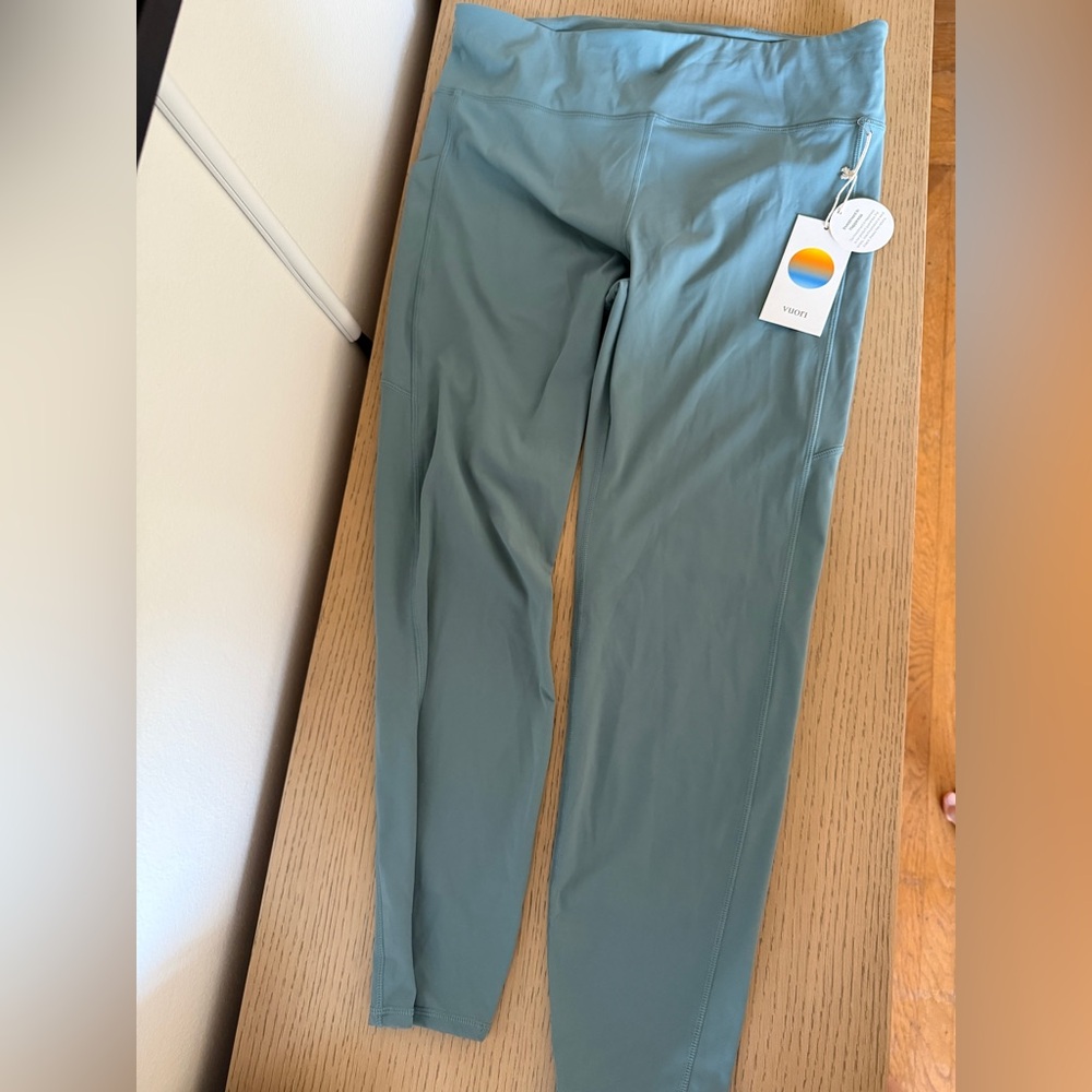 Vuori Stride Leggings in Iron